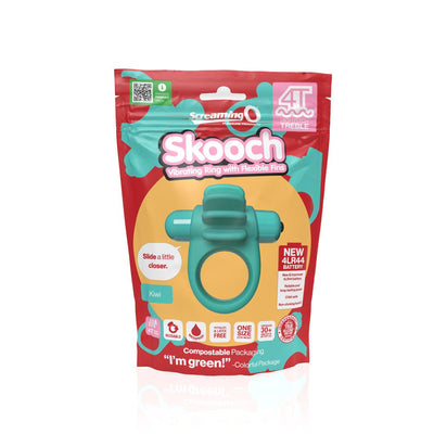 Screaming O 4T Skooch vibrating ring with flexible fins in kiwi color, eco-friendly compostable packaging.