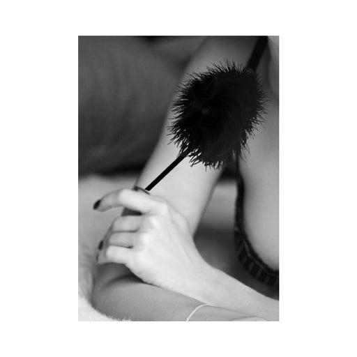 Ouch! Black & White Feather Tickler Black | SexToy.com